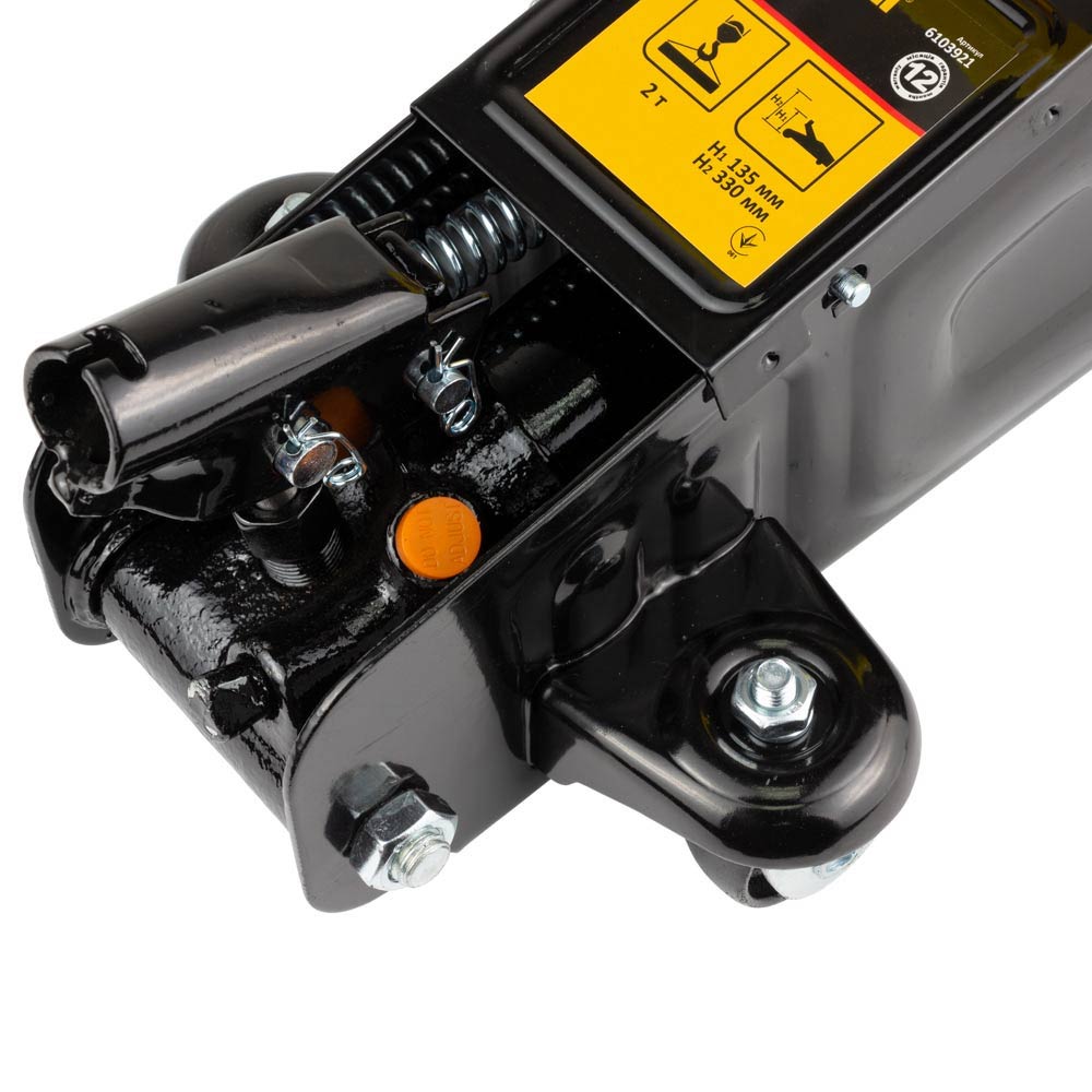 Домкрат Sigma гидравлический подкатной 2т H 135-330 мм (кейс)