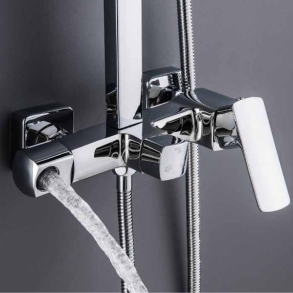 Душова система для кабіни Qtap Capricorn на три споживачі (з виливом) 53103KNC Chrome