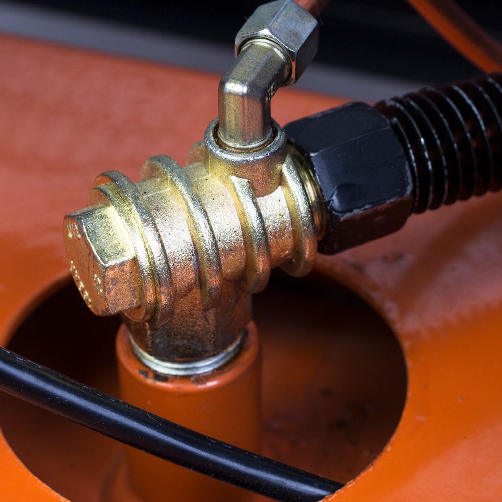 Компрессор Grad двухцилиндровый ременный (V) 2.5кВт 378л/мин 8бар 100л (2 крана)