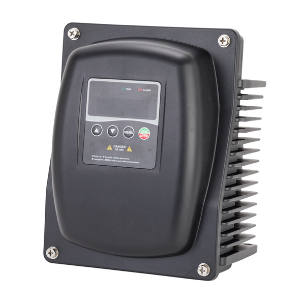 Перетворювач частоти Leo 1~220В x 3~220В 0.75-1.1кВт 3.0