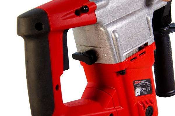 Перфоратор MPT SDS-PLUS MRH2603 1050 Вт