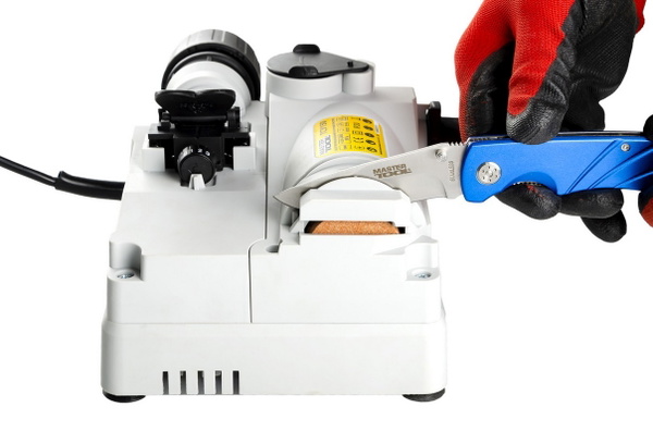 Заточное устройство многофункциональное для ножей и сверл Mastertool ТСУ150 150 Вт