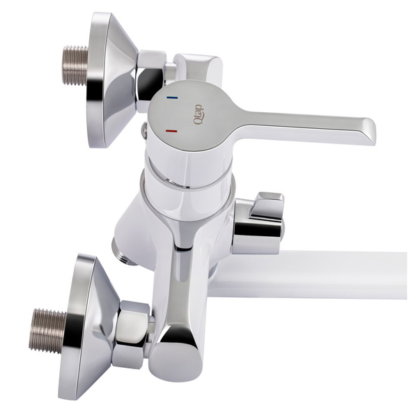 Смеситель для ванны Qtap Grand с поворотным изливом (c душевым гарнитуром) Chrome/White (QTGRAWCR005)